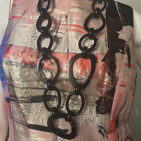 Elegant Multicolor Dress with Red Accents - Picture 7 of 8